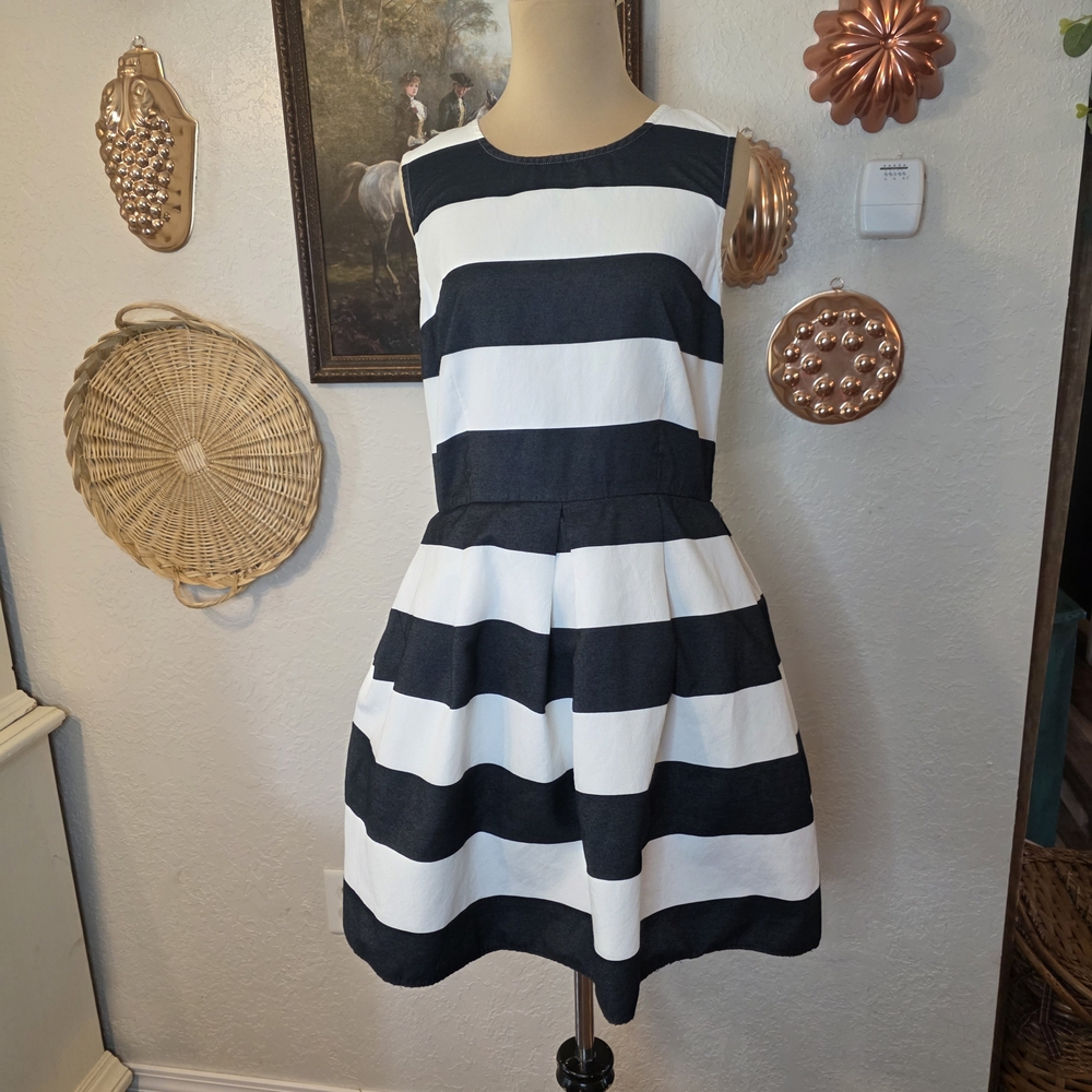 GAP Navy White Striped Fit & Flare Dress Coastal Preppy Old Money Americana